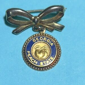 Elegant Gold and Blue Georgia Peach Brooch